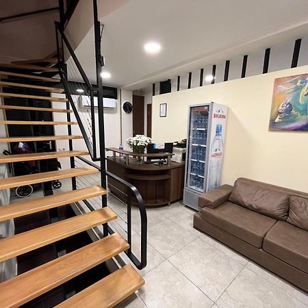 Art Family Hotel Tbilisi Bagian luar foto